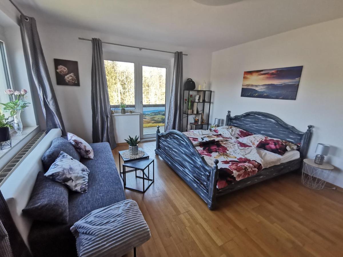 Homew4 - Rosen Apartment